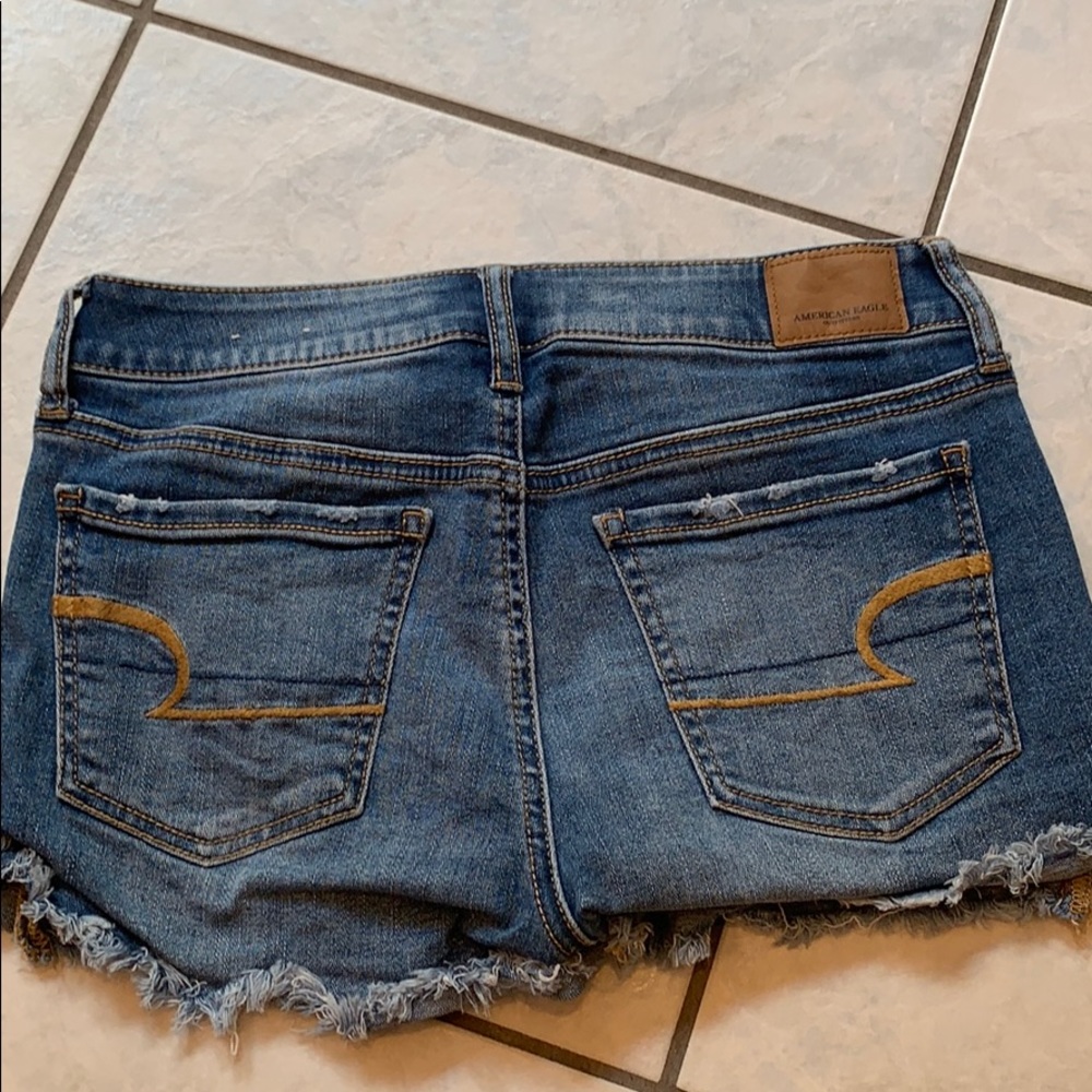 Shorts - Picture 3 of 5